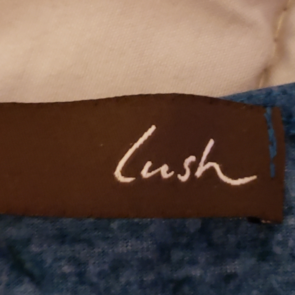 Lush Tanktop - Picture 2 of 2